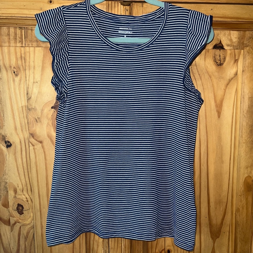 Banana Republic sleeveless, striped top. SZ. M